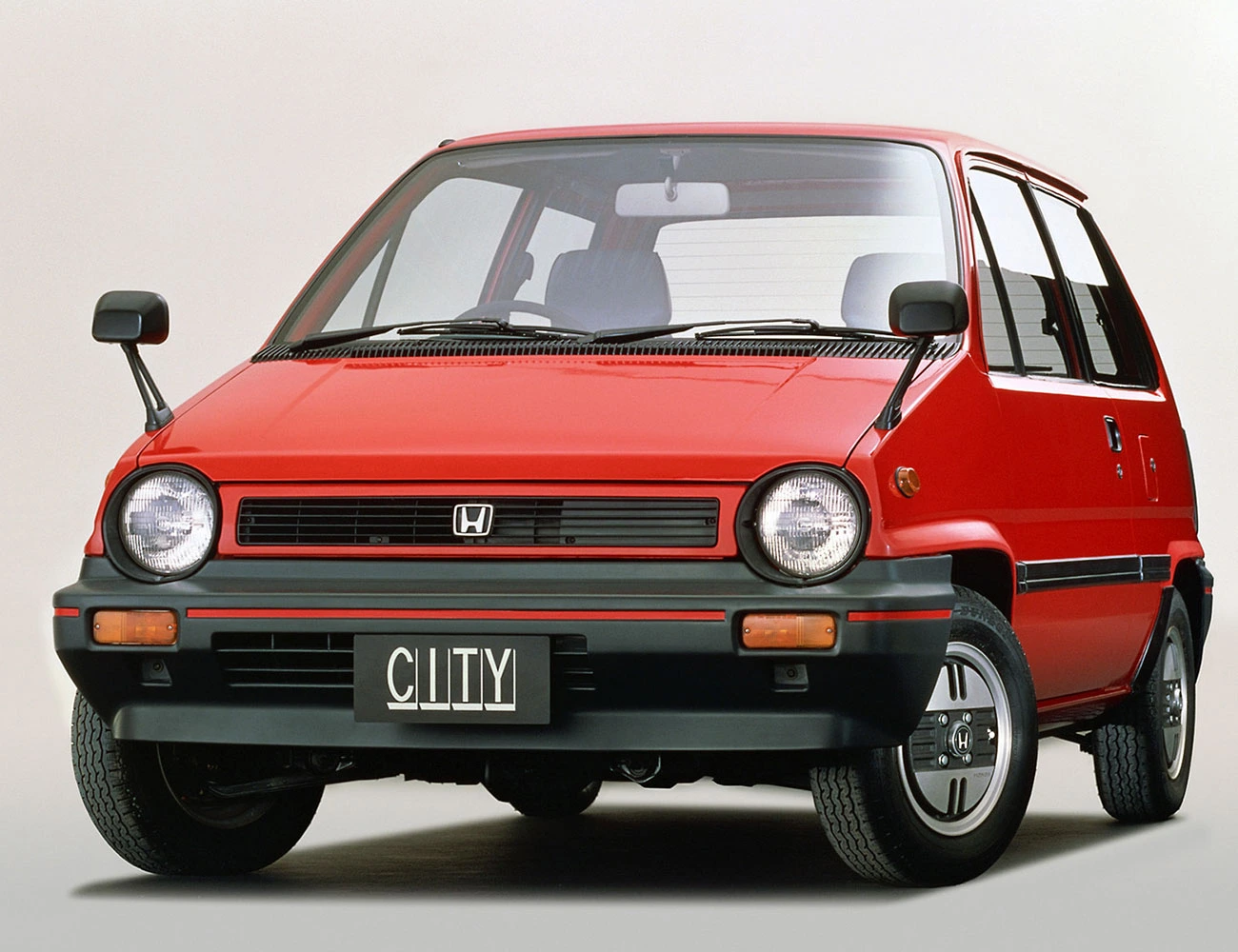 مشخصات فنی هوندا سیتی نسل اول Honda City Gen1 1981