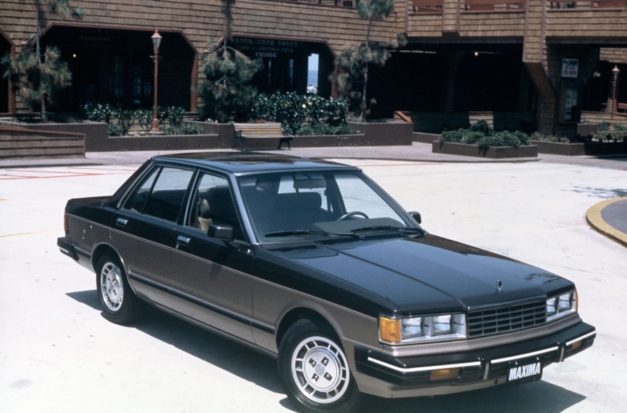 مشخصات فنی نیسان ماکسیما  1981 Nissan Maxima