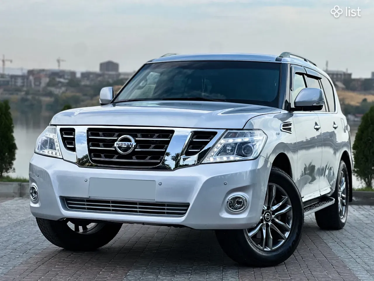 مشخصات فنی نیسان پاترول  2010 Nissan Patrol