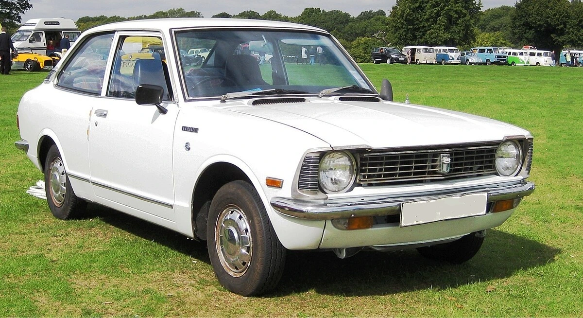 مشخصات فنی تویوتا کرولا هاچ بک Toyota Hatchback 1974